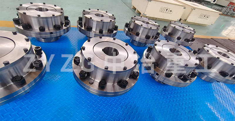 午夜激情免费视频